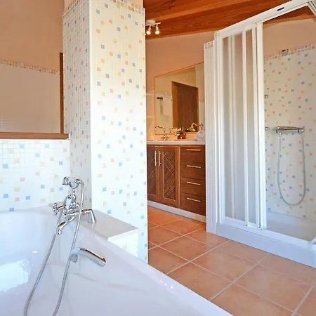 Tresco Holiday home Buger